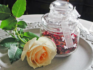 第3回美生活サロン　お土産のローズポプリとバラ